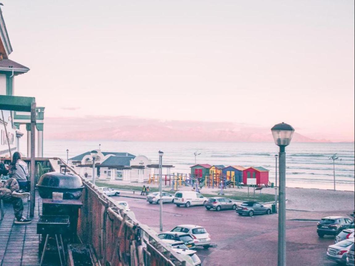 African Soul Surfer Muizenberg Bagian luar foto